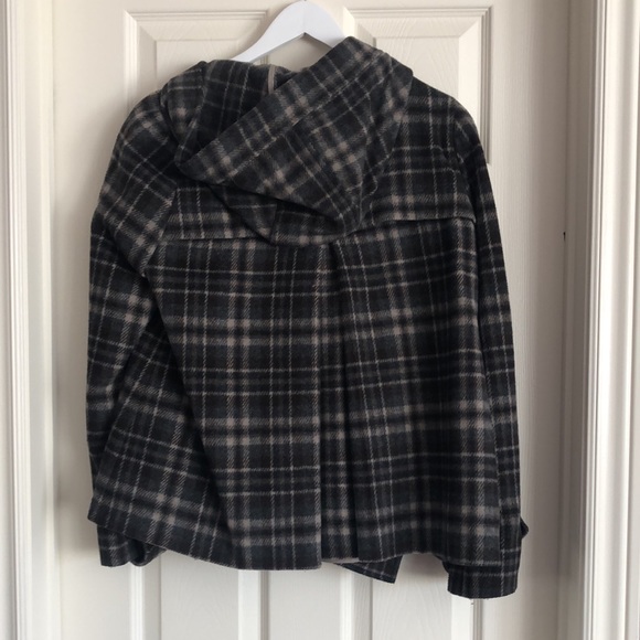 Zara Jacket - Picture 2 of 4